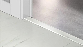 Порог Incizo 5 в 1 Quick-Step QSVINCP 40136 Мрамор каррарский белый, 1шт.